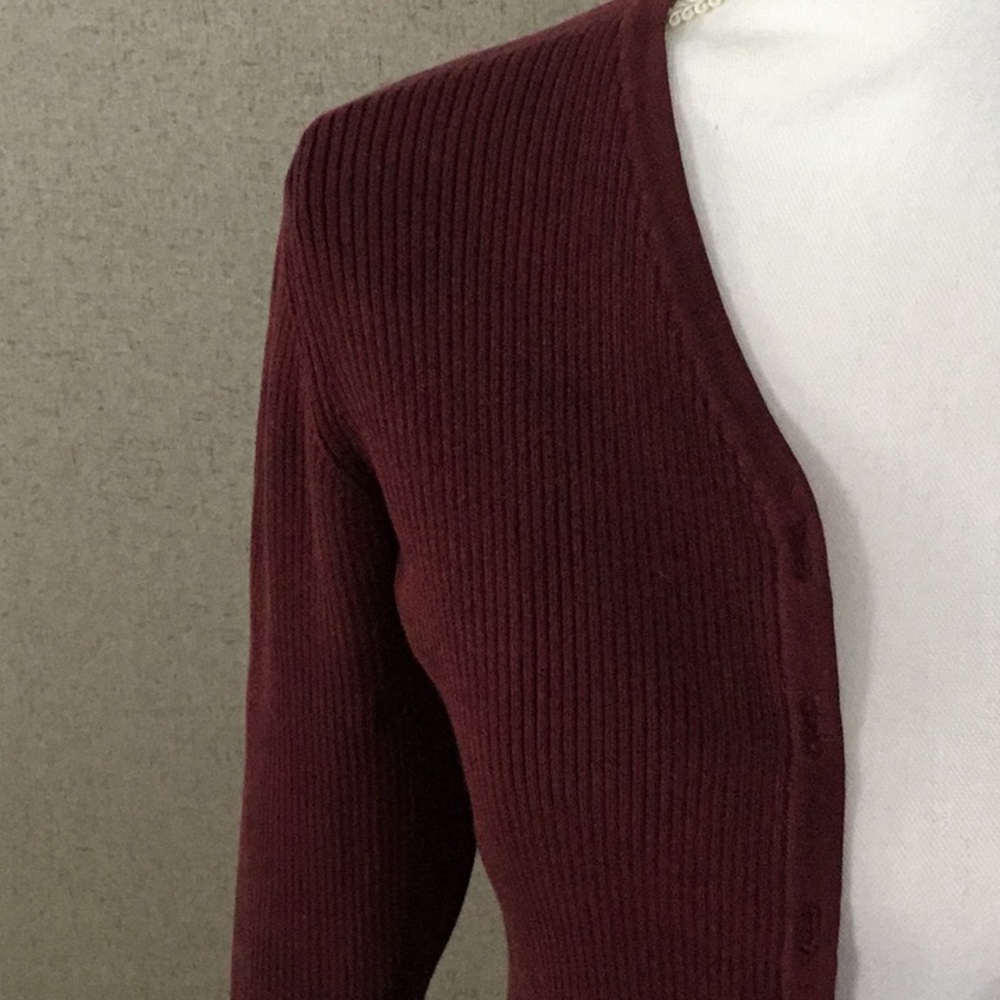 Gap wine colored buttoned up the front long sleeved ribbed sweater-cover… - Picture 9 of 14